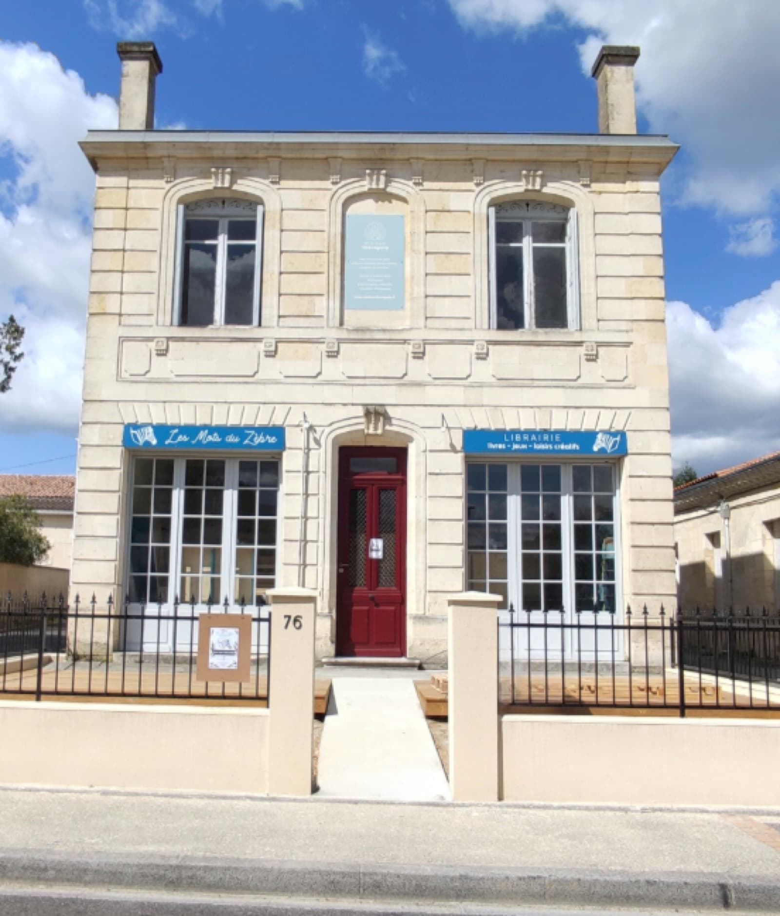 Maison Thérapeia — the practice building in Eysines